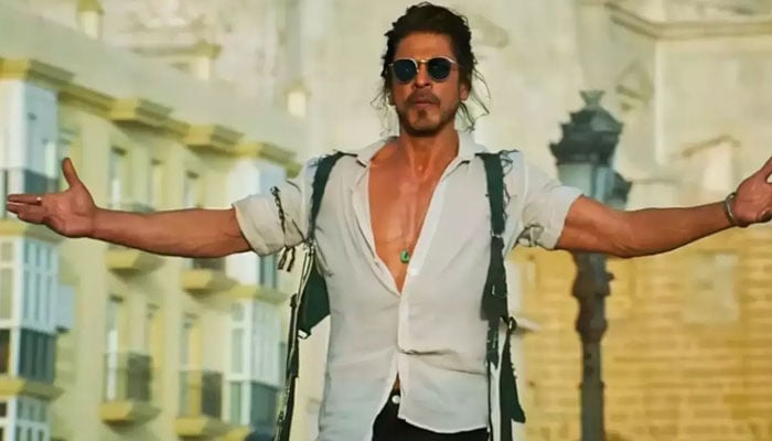 Pathan broke the business record of Hindi films on the first day itself Pathan broke the business record of Hindi films on the first day itself