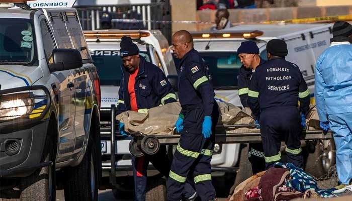 Armed accused fired, 8 people including citizen celebrating birthday were killed The concerned officials are moving the dead bodies.