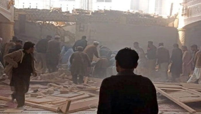 Peshawar blast, funeral prayers of 27 martyrs were performed Peshawar blast, funeral prayers of 27 martyrs were performed