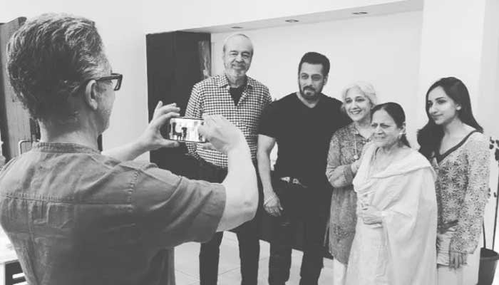 Aamir Khan became a photographer for his family and Salman Khan