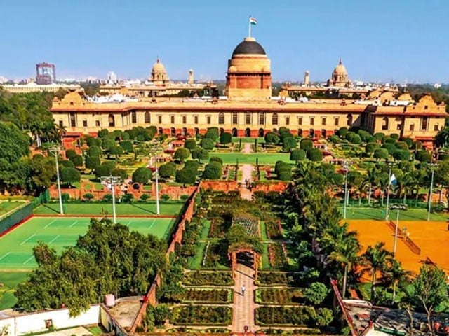 The Mughal Garden is spread over 15 acres and has all the famous flowers of the world: Photo: File