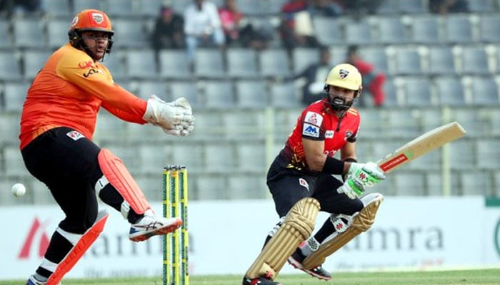 Comilla Victorians defeated Khulna Tigers by 4 runs