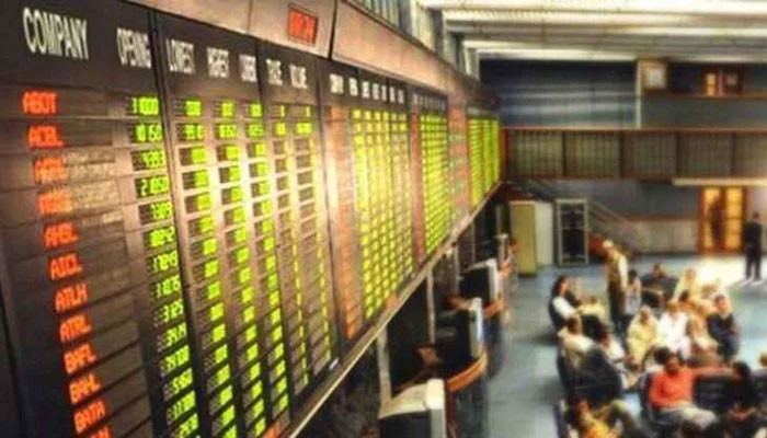 Positive day of business, 100 index gains 612 points