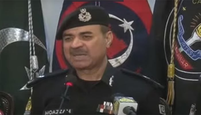 Suicide bomber not checked by police as pattiband brother: IG KPK Khyber Pakhtunkhwa IG Moazzam Jah Ansari talking to media - Geo News Screen Grab
