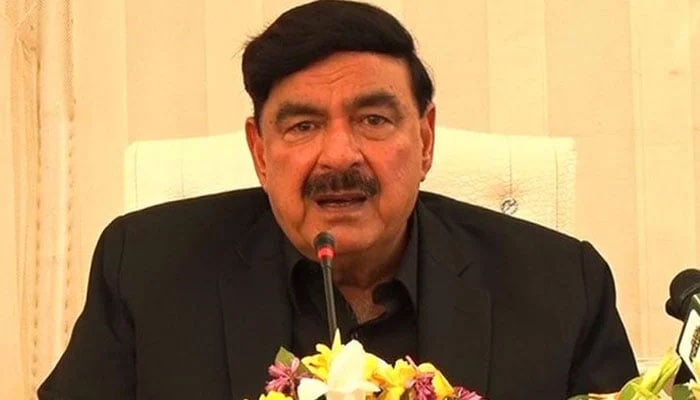 Bad words against Bilawal, case filed against Sheikh Rasheed in Karachi Bad words against Bilawal, case filed against Sheikh Rasheed in Karachi