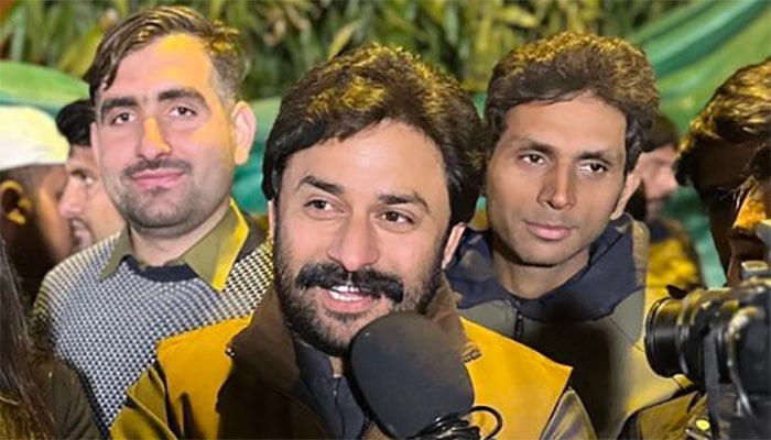 Former Tehreek-e-Insaf MPA Shabbir Gujjar's brother's camp raided Former Tehreek-e-Insaf MPA Shabbir Gujjar's brother's camp raided