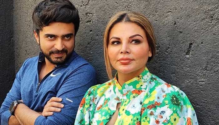 You can't get fame by making me a ladder, Rakhi complains to Adil