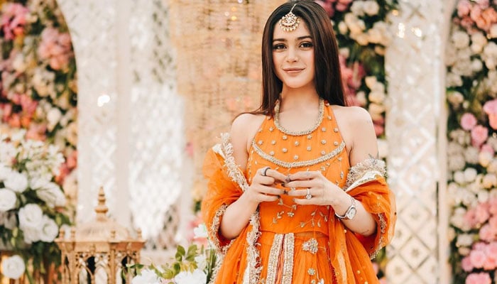 Aima Baig's Instagram account hacked Thanks to Facebook