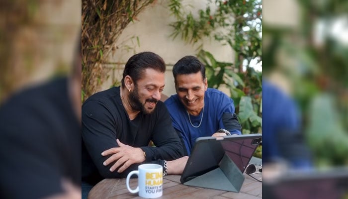 Salman Khan and Akshay Kumar star together after 19 years, video goes viral Photos, Instagram