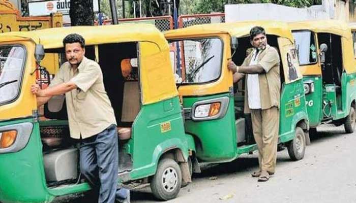 Rickshaw and taxi drivers without uniform will be fined heavily Delhi: The rickshaw and taxi drivers without uniform will be fined heavily
