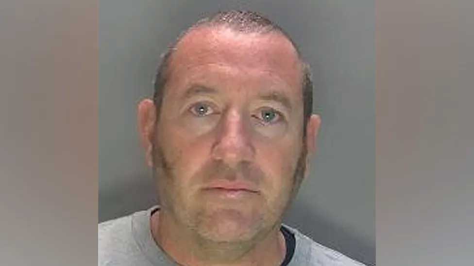 United Kingdom: Police officer sentenced to 36 years in prison after confessing to raping women