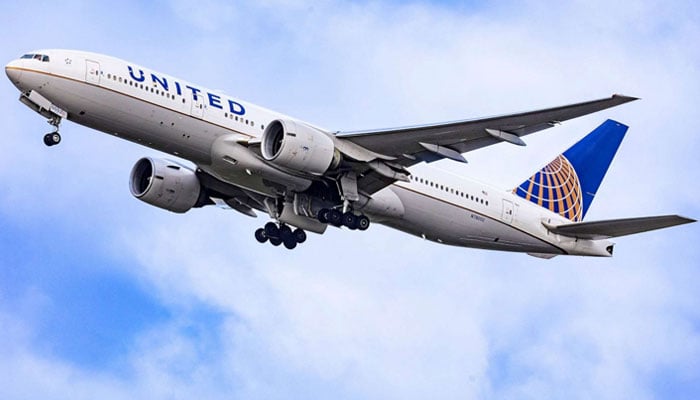 Passenger plane catches fire during flight, 4 people injured Iconic photo