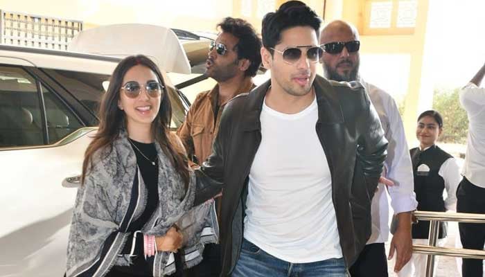 Siddharth and Kiara's first pictures from Jaisalmer airport after their wedding