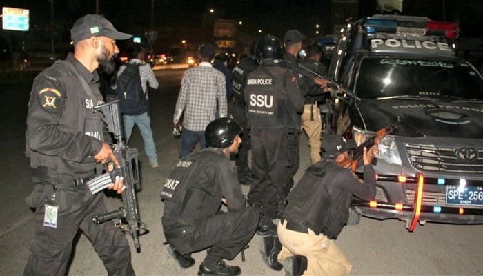 Karachi, the terrorists who attacked have been identified Karachi, the terrorists who attacked have been identified