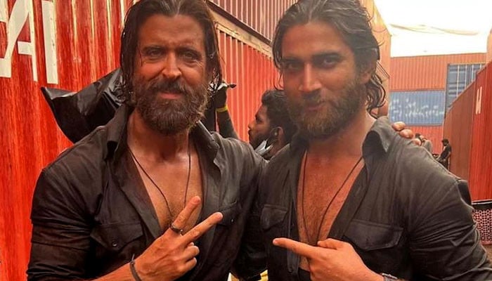 A picture of Hrithik Roshan's stunt double resembling Sushant Singh goes viral