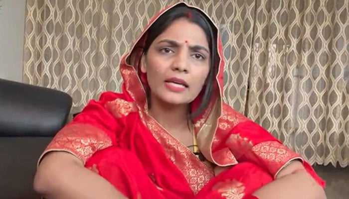 Police notice to Indian singer for satirical song