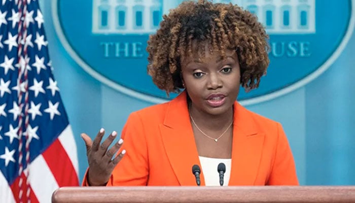 The press secretary of the White House made a big mistake during the media briefing Photo, screen grab