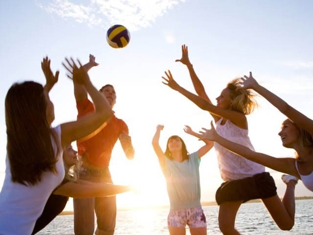 Adolescent girls can improve focus by exercising Physical activity for adolescent boys and girls helps them maintain focus and improves their academic performance. Photo: File