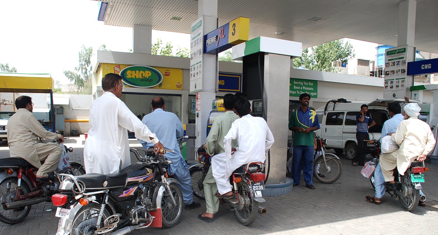 Crackdown order against petrol hoarders in Punjab