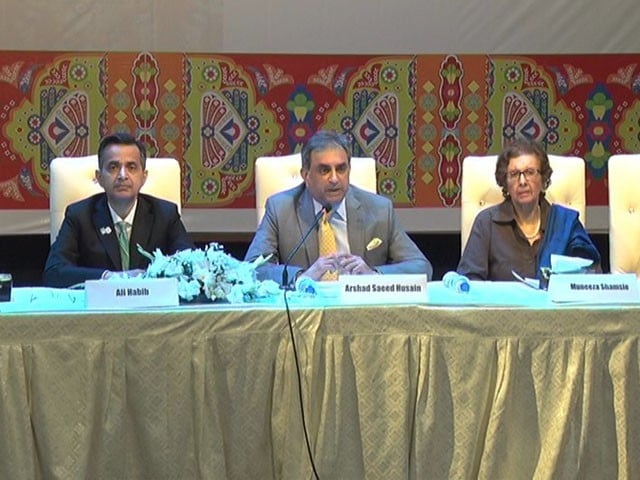 Managing Director of Oxford University Press is addressing a press conference regarding the organization of the 14th Karachi Literary Fair at the Arts Council. 