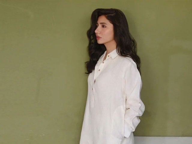 Expensive clothes of Mahira Khan fashion brand were not liked by fans Photo: Instagram
