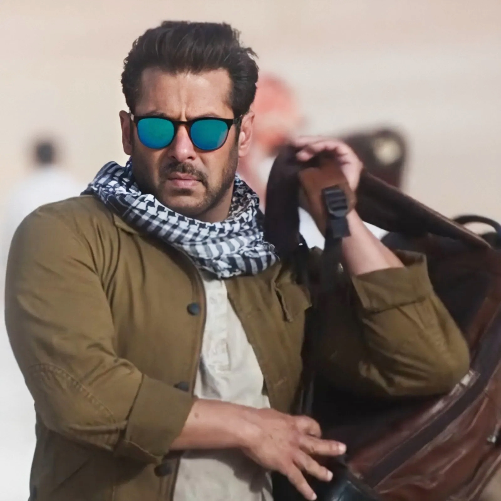 Salman Khan refuses to spy on Pakistan