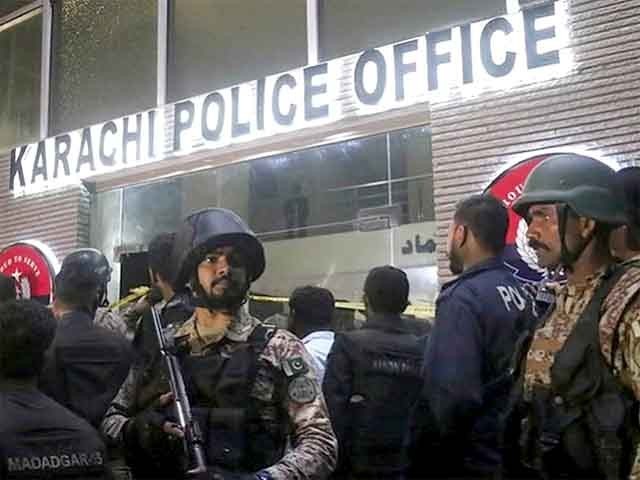 Funeral prayer of Shaheed Rangers sub-inspector in Karachi police office attack (Photo Internet)
