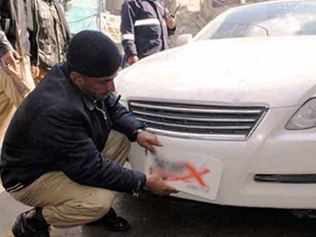 Decision to confiscate vehicles without number plates and unregistered vehicles