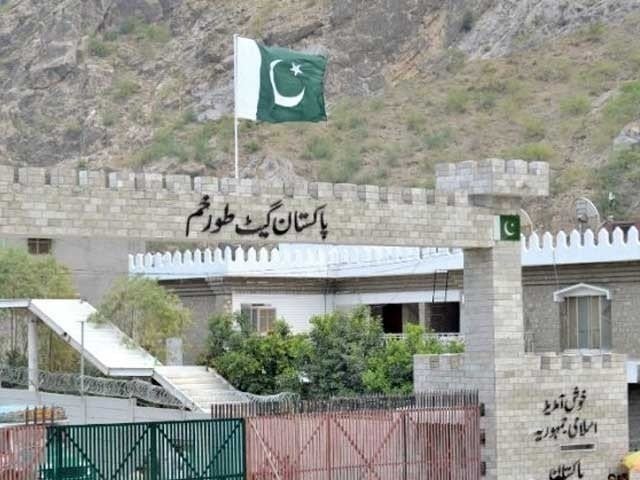 Torkham border crossing was opened for cargo vehicles after 6 days Afghan security personnel closed the passage: Photo: File