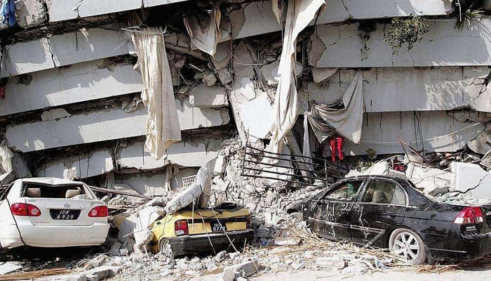 3 days after the earthquake, there are still signs of life under the rubble