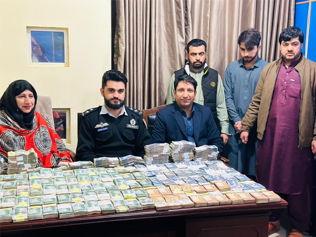 A gang working in reference handi arrested in Rawalpindi