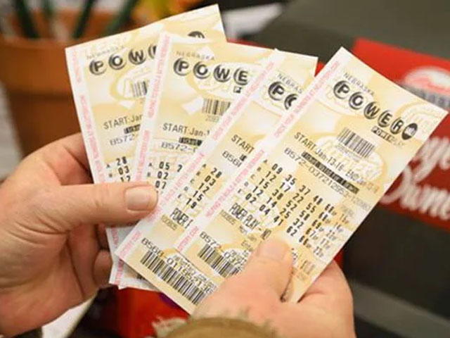 A lottery buyer of 500 rupees became the owner of 5 trillion