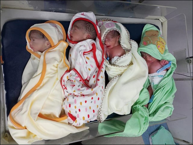 A woman gave birth to four children simultaneously in Karachi