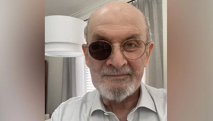 Damned Salman Rushdie shared the first picture after the attack