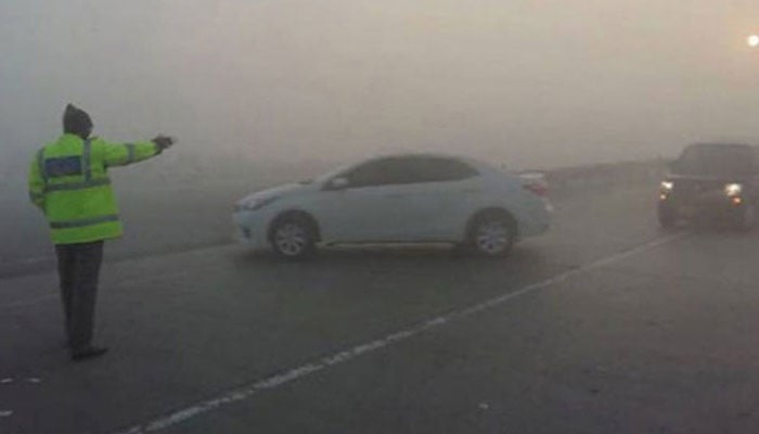 Heavy fog, motorways closed at many places in Punjab