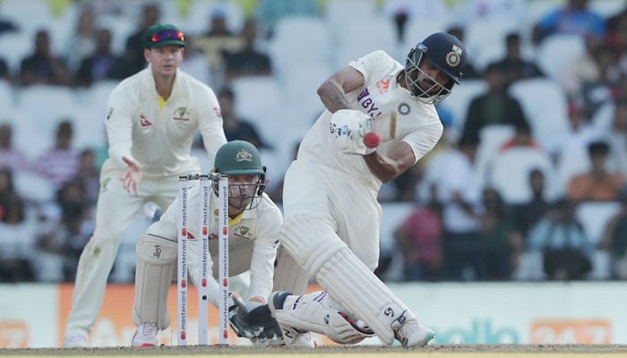 India took a lead of 114 runs against Australia