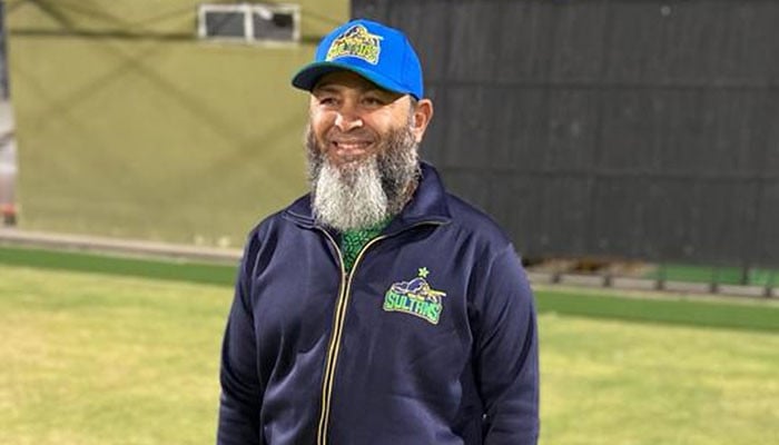 Instructed players to play natural game, Mushtaq Ahmed