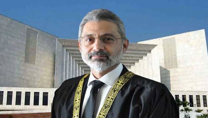 License of striking lawyers should be revoked: Justice Qazi Faiz Isa