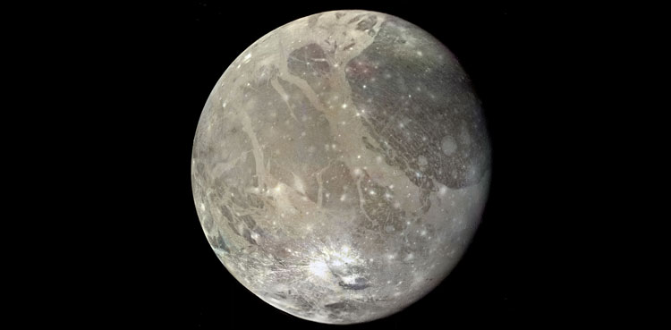 People were surprised to know the real age of the moon People were surprised to know the real age of the moon