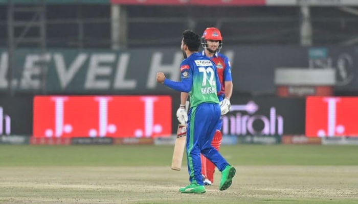 Multan Sultans first fielding decision against Karachi Kings