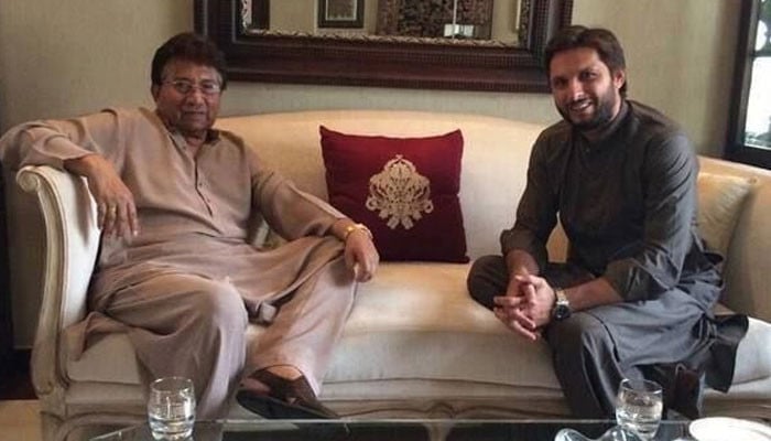 Shahid Afridi shared a memorable picture with Pervez Musharraf