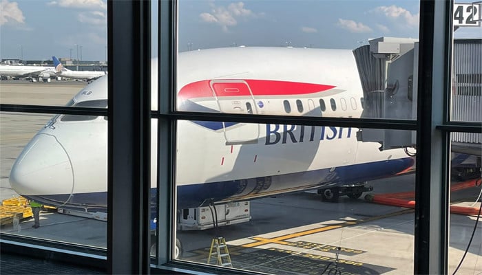 Smoke on British Airways flight from Washington to London, emergency landing at Halifax