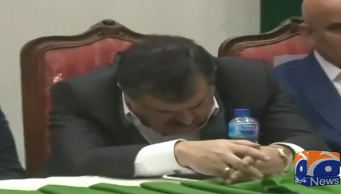 The caretaker minister of Khyber Pakhtunkhwa fell asleep during the news conference