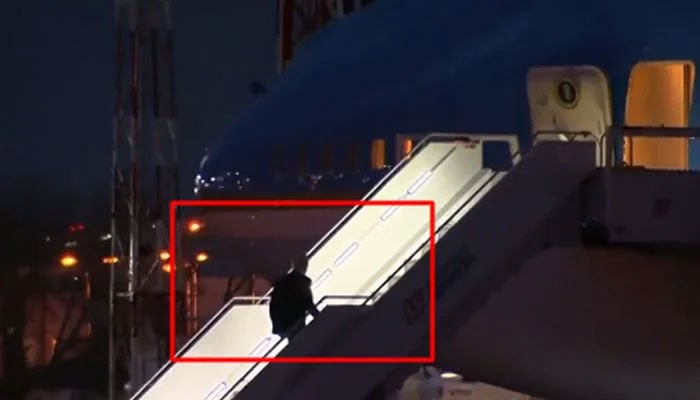 US President Joe Biden once again stumbled on the steps of the plane