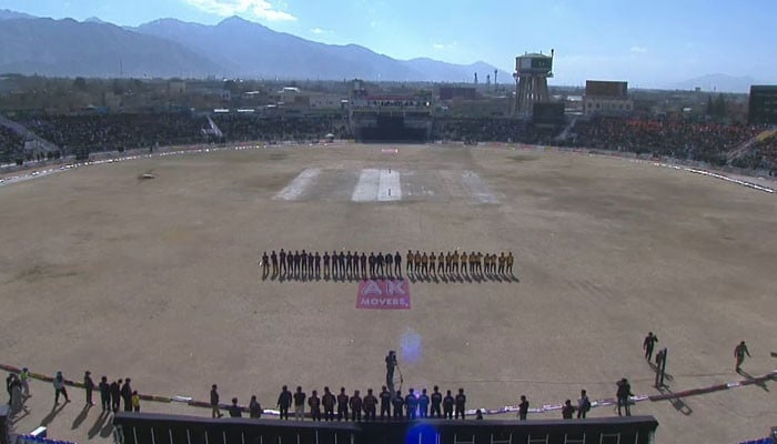 What were the scenes when cricket returned to Bugti Stadium after 27 years?