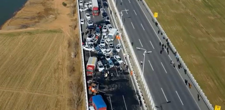 Dozens of vehicles collided in China, 16 people died