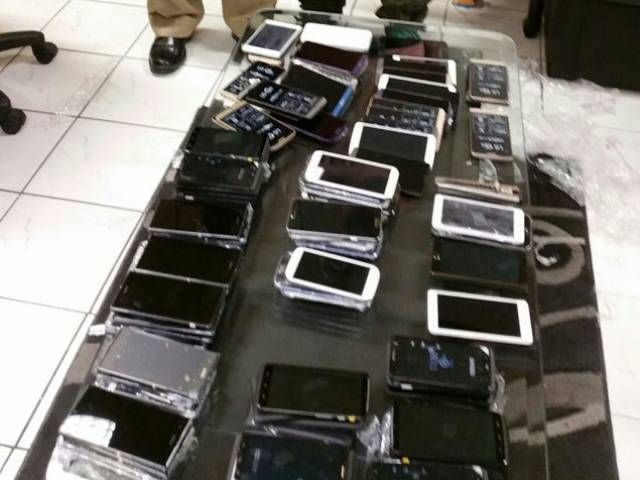 smuggling of 200 iPhones;  AFN and Customs Halkar involved in the alleged clearance