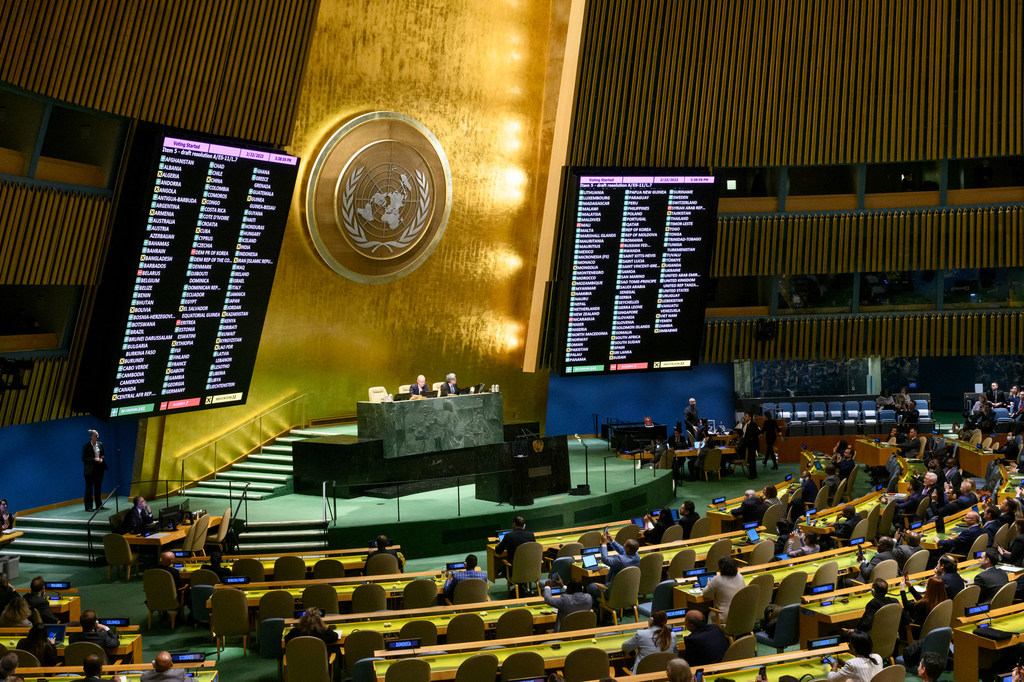 General Assembly Adopts Resolution on Just and Lasting Peace in Ukraine