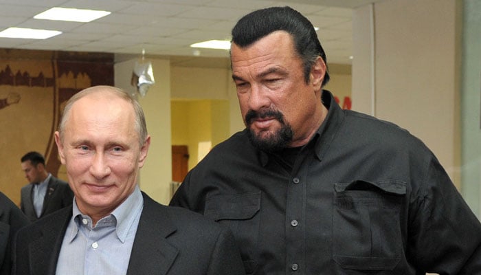 Putin honors Hollywood star Steven Seagal File photo