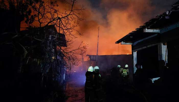 Fire at government fuel storage station kills 17 Indonesia: Fire at government fuel storage station kills 17